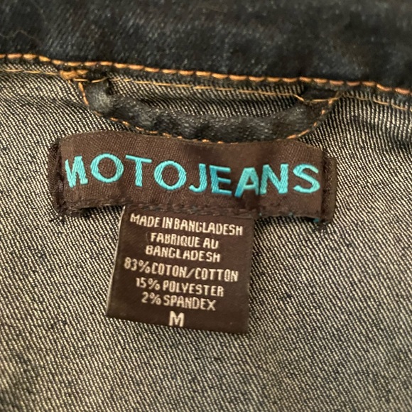 Moto Size Medium blue distressed denim vest with two usable front lower pockets. - Picture 4 of 8